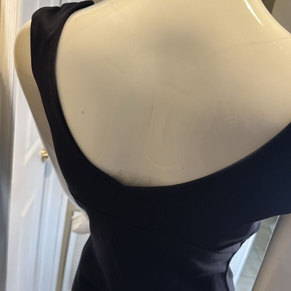 Cache black V  neck tank top - Picture 4 of 5